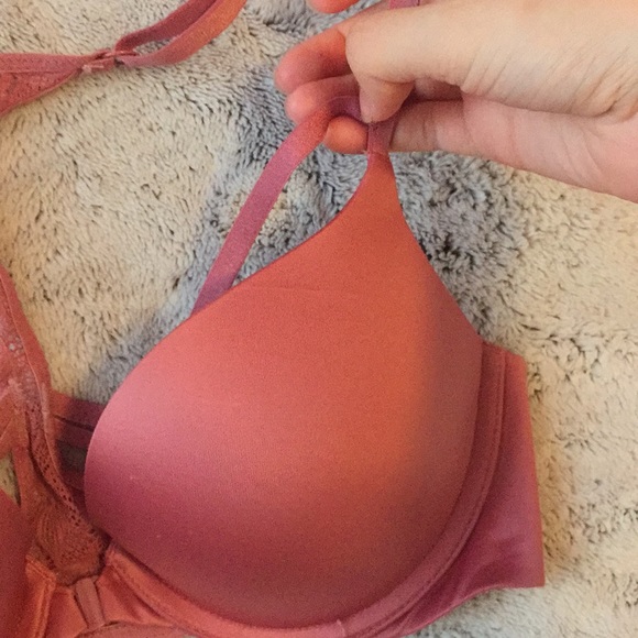 Push Up Victoria Secret Bra - Picture 2 of 3